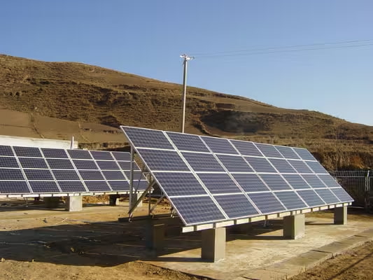 تصویر 2 از پنل خورشیدی صحرایی سبک و قابل جابجایی